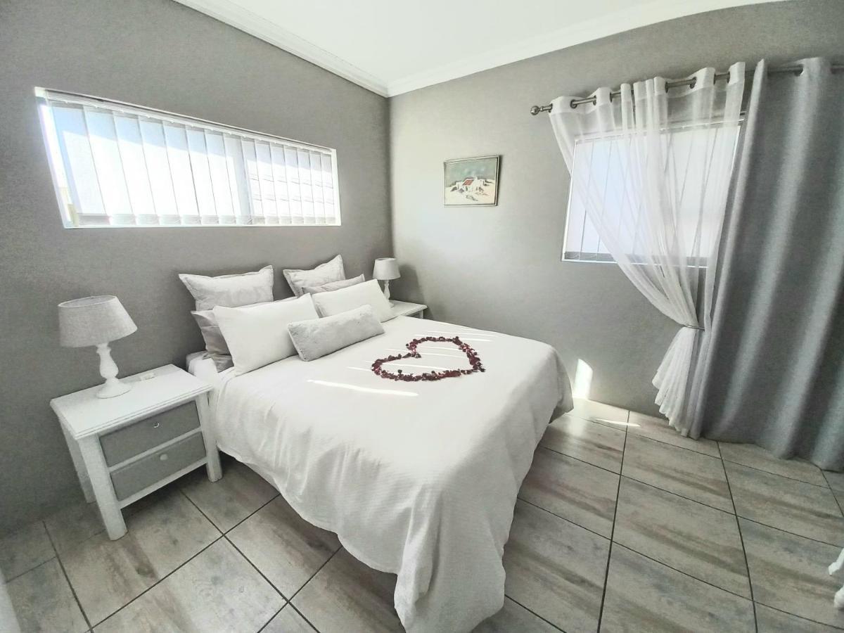 Bel-Posto, Langebaan Villa ภายนอก รูปภาพ